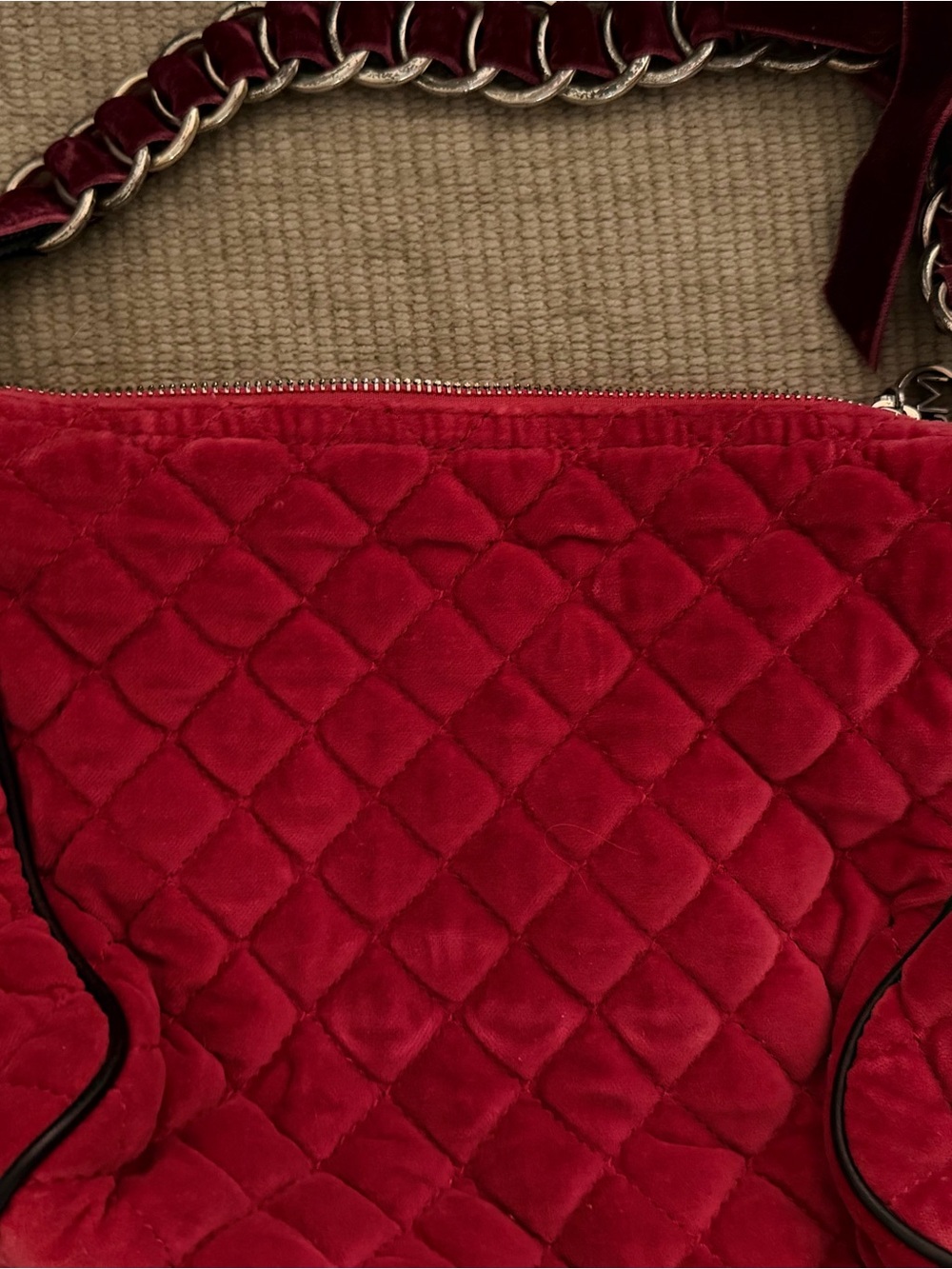 Quilted Marc Jacobs Red Velvet Shoulder Bag with Chain Strap
